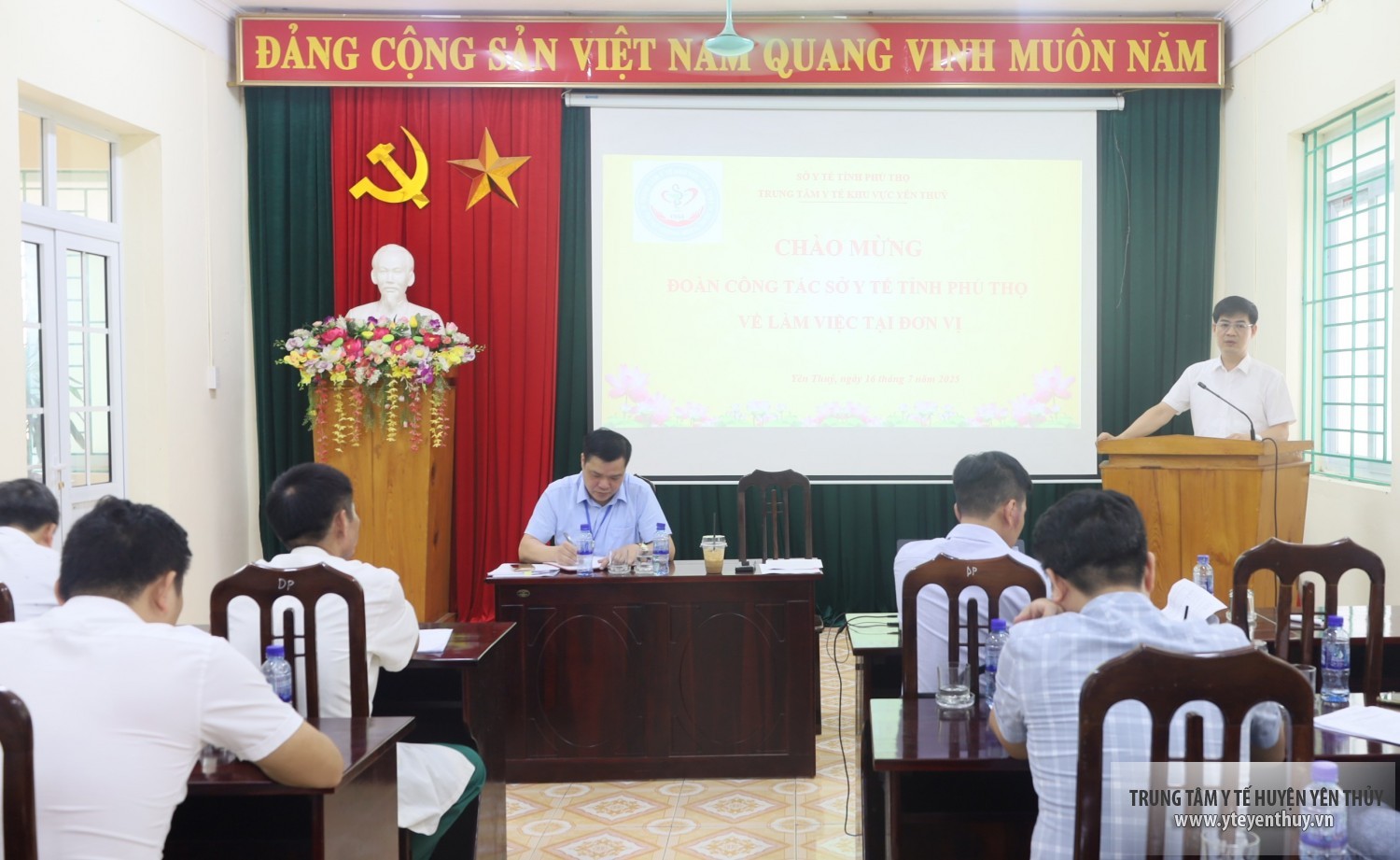 Đồng chí Nguyễn Văn Cường - Phụ trách Phòng BHYT và CNTT - Sở Y tế phát biểu tại buổi kiểm tra